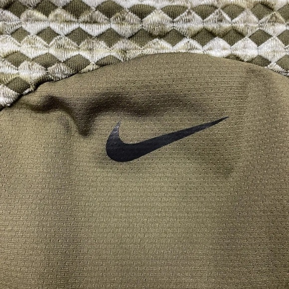 Nike Pro Women’s Hyperwarm Army Green Turtleneck Training Top XS Long Sleeve - Picture 4 of 6